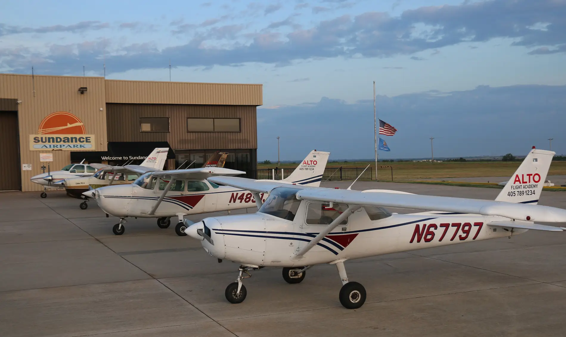 Alto Flight Academy training aircraft at Sundance Airport