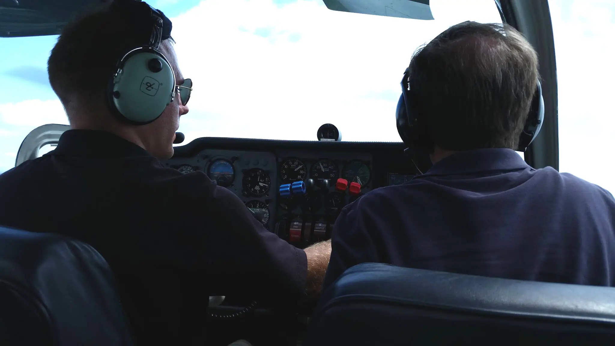 Multi-engine aircraft flying during Alto Flight Academy training